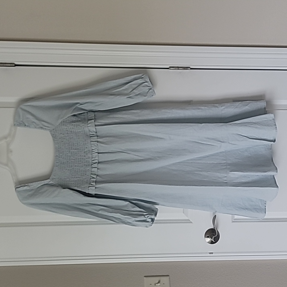 7 for all Mankind sz L ( runs small) Smocked Puff Linen Blend Dress